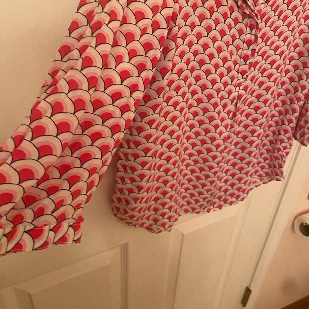 STYLUS Pink and White Scallop Blouse - Picture 3 of 4